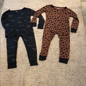 (2) Carter’s Two Piece Pajama Sets